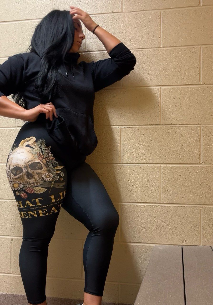 YOGA WHAT LIES BENEATH BLACK PRINT SQUAT PROOF LEGGINGS - Bearclothing